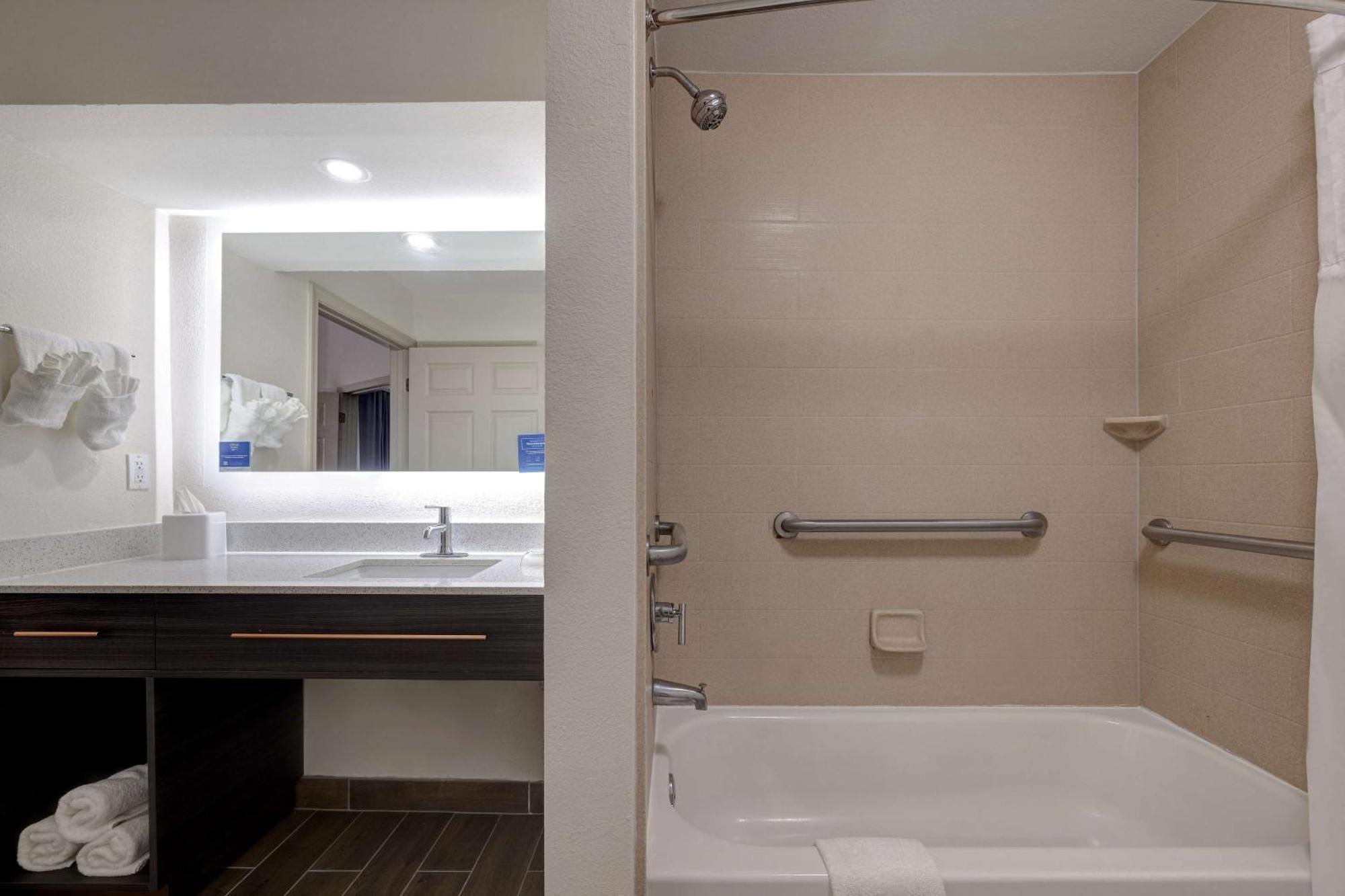 โฮมวูด สวีตส์ บาย ฮิลตัน แจ็คสัน ริดจ์แลนด์ Hotel ภายนอก รูปภาพ