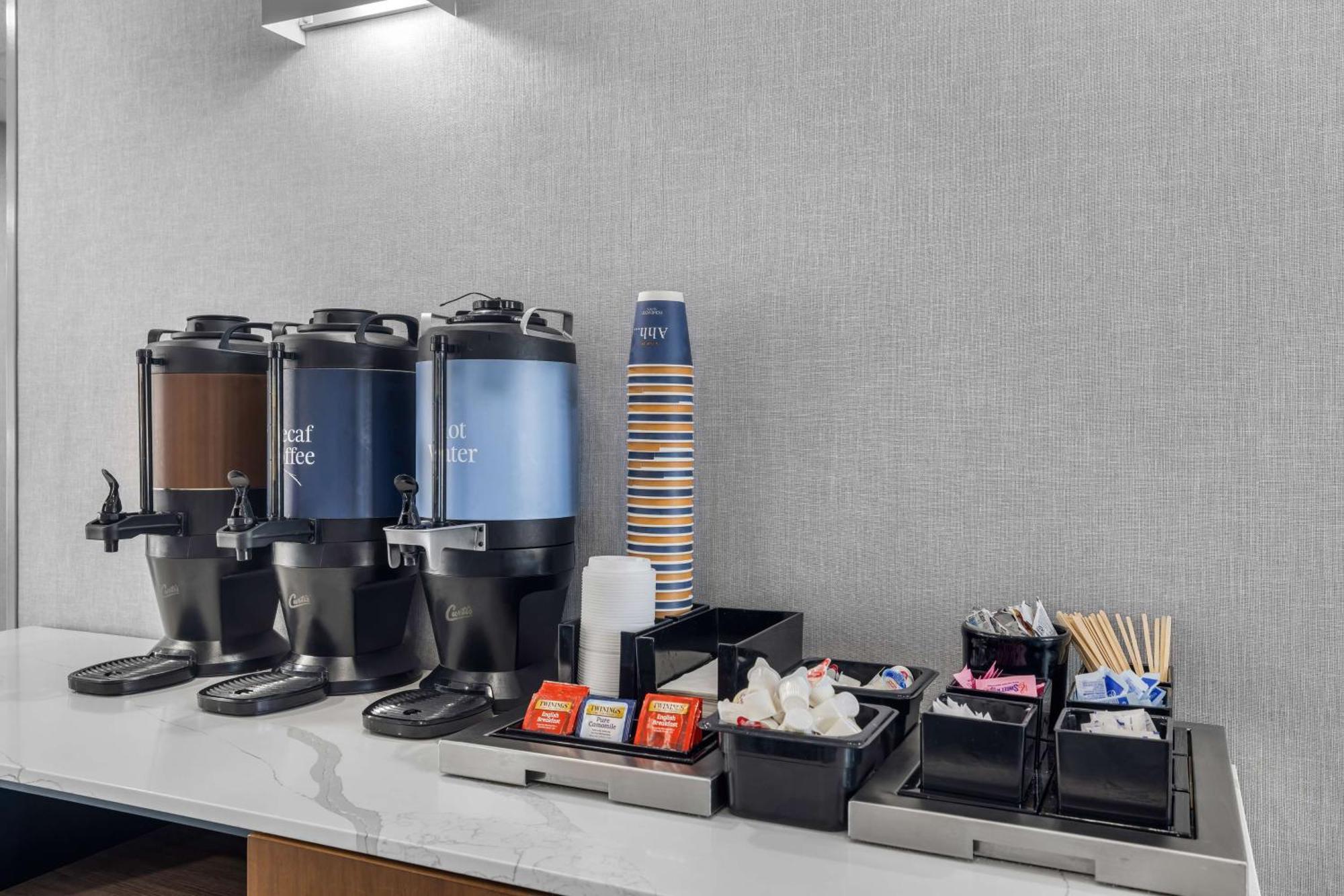โฮมวูด สวีตส์ บาย ฮิลตัน แจ็คสัน ริดจ์แลนด์ Hotel ภายนอก รูปภาพ