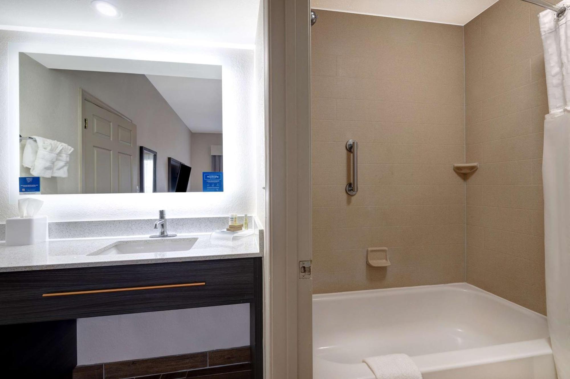 โฮมวูด สวีตส์ บาย ฮิลตัน แจ็คสัน ริดจ์แลนด์ Hotel ภายนอก รูปภาพ
